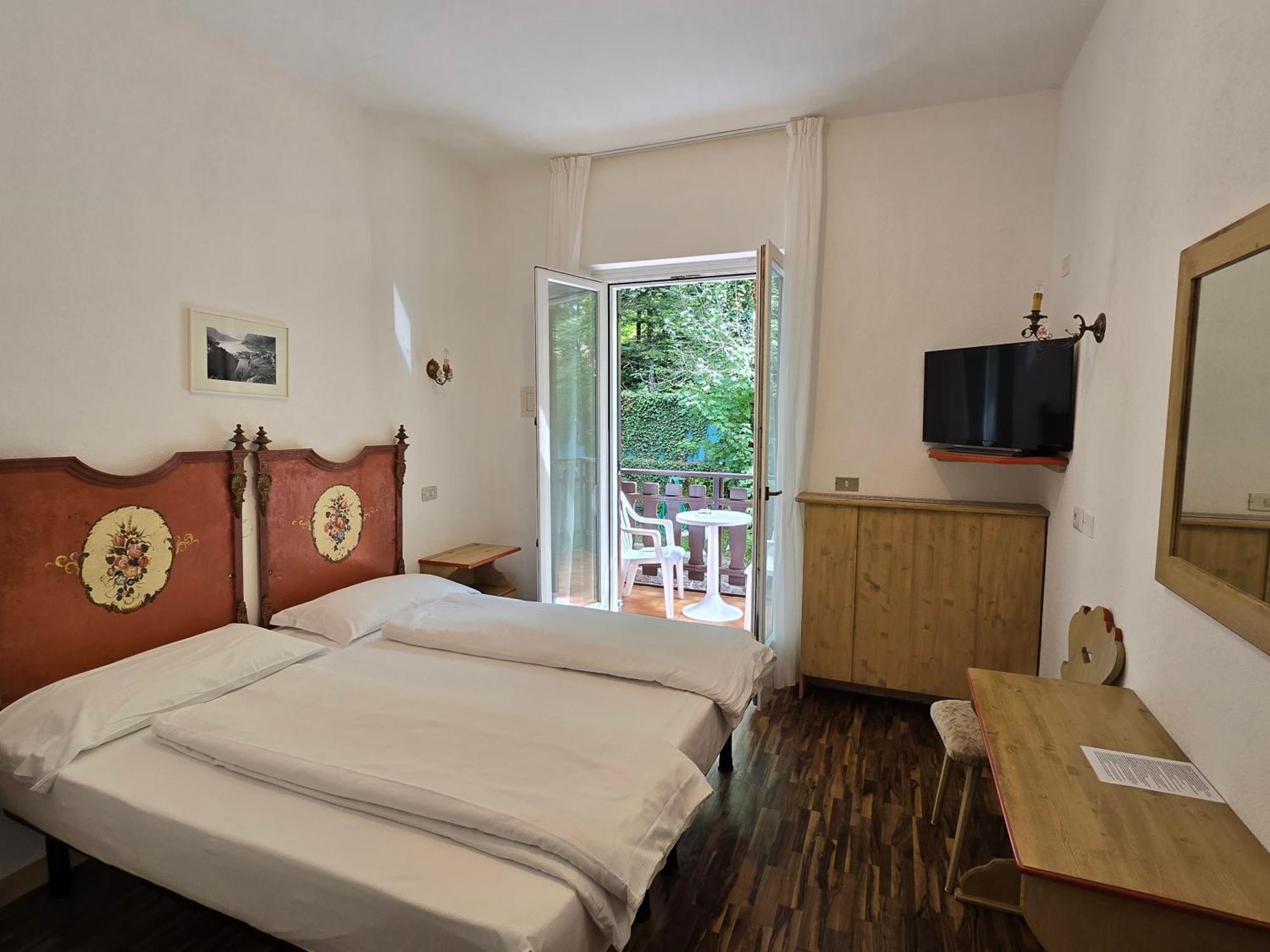 Lago Park Hotel Molveno Kültér fotó